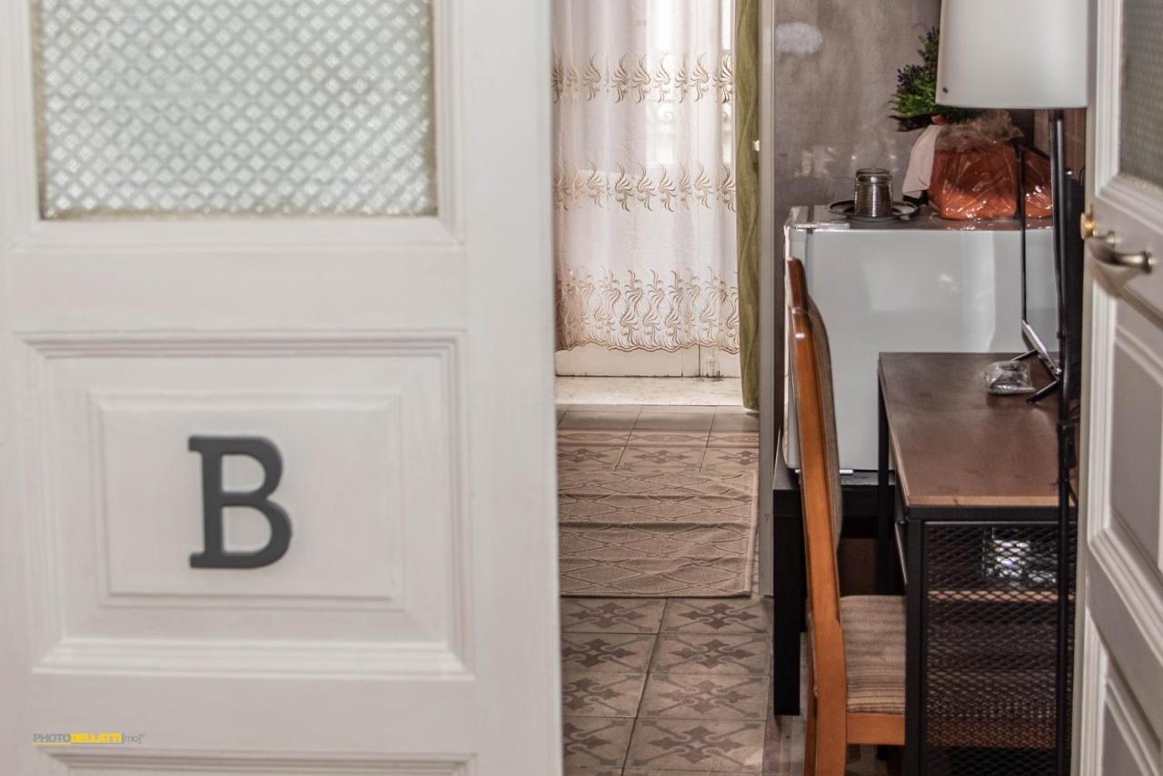טאראנטו Victoria Suite Casa Vacanza מראה חיצוני תמונה