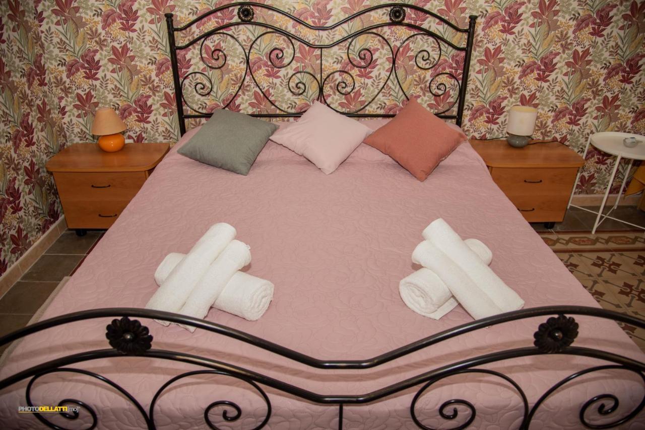 טאראנטו Victoria Suite Casa Vacanza מראה חיצוני תמונה